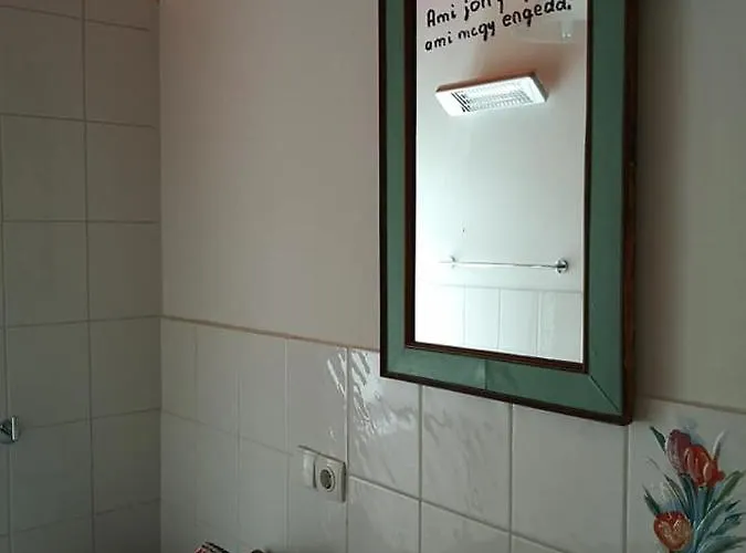 Nyugalomsziget * Kotcse